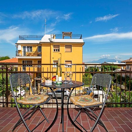 Villa Mimosa - Appartamento 2 - Happy Rentals 데센자노델가르다 외부 사진